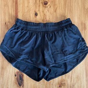 Women’s Lululemon Hotty Hot Low-Rise 2.5” shorts